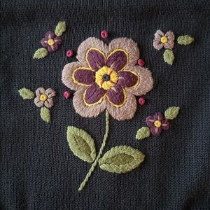 Heirloom Collection knitted navy sweater embroidered lilac/purple flowers 6X